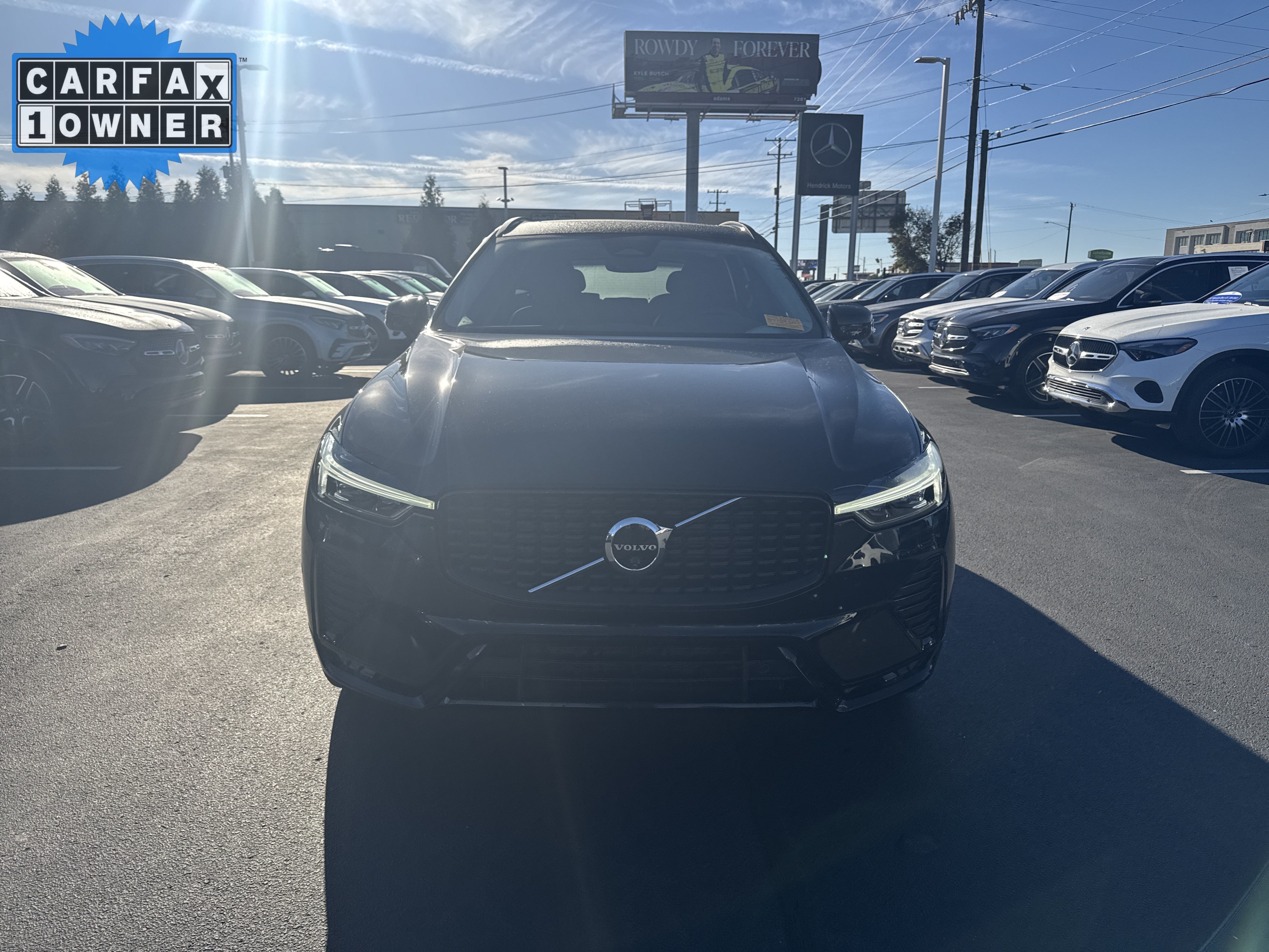 Used 2024 Volvo XC60 B5 Plus w/ Protection Package Premier AWD/4WD image 3