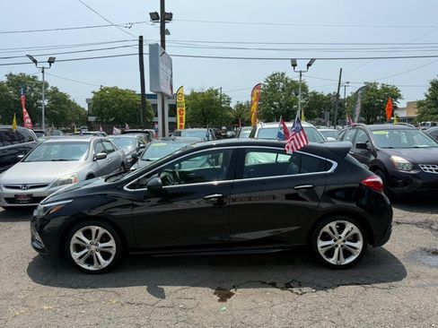 Used 2017 Chevrolet Cruze Premier FWD image 4