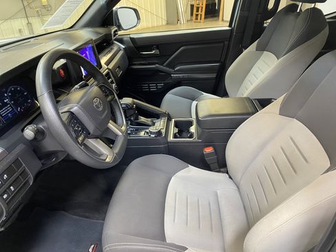 Used 2025 Toyota Tacoma TRD Off-Road image 21