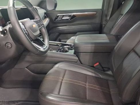 Used 2025 Chevrolet Tahoe High Country AWD/4WD image 10
