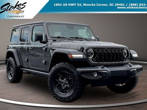 Used 2025 Jeep Wrangler Unlimited Sport AWD/4WD image 1