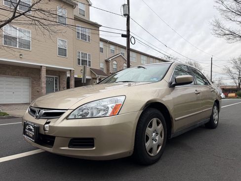 Used 2007 Honda Accord LX image 2
