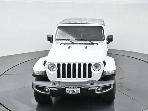 Used 2023 Jeep Gladiator Sport image 56