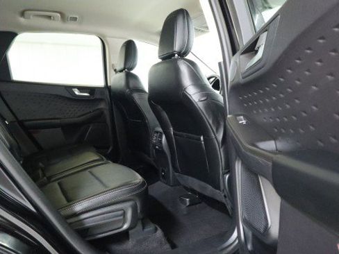 Used 2020 Ford Escape Titanium image 11