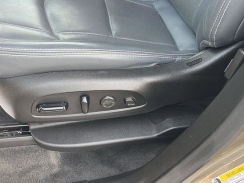 Used 2020 Buick Enclave Premium image 18