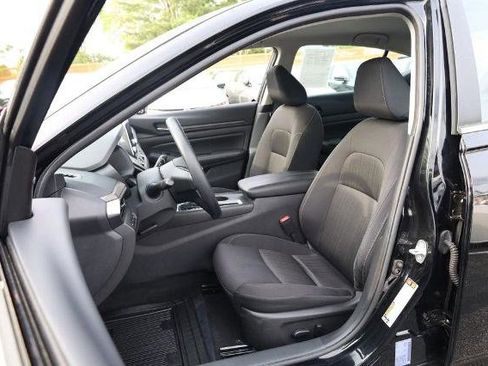 Certified 2025 Nissan Altima 2.5 SV image 8