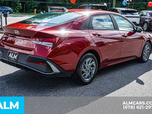Used 2024 Hyundai Elantra SEL FWD image 5