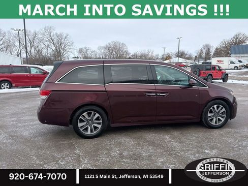 Used 2015 Honda Odyssey Touring Elite image 9