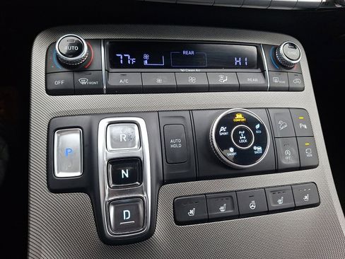 Used 2022 Hyundai Palisade Calligraphy image 19