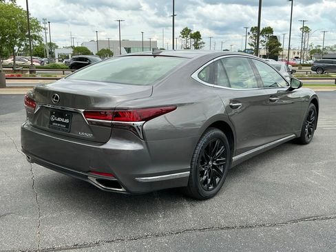 Used 2018 Lexus LS 500 w/ Interior Upgrade Package RWD image 3