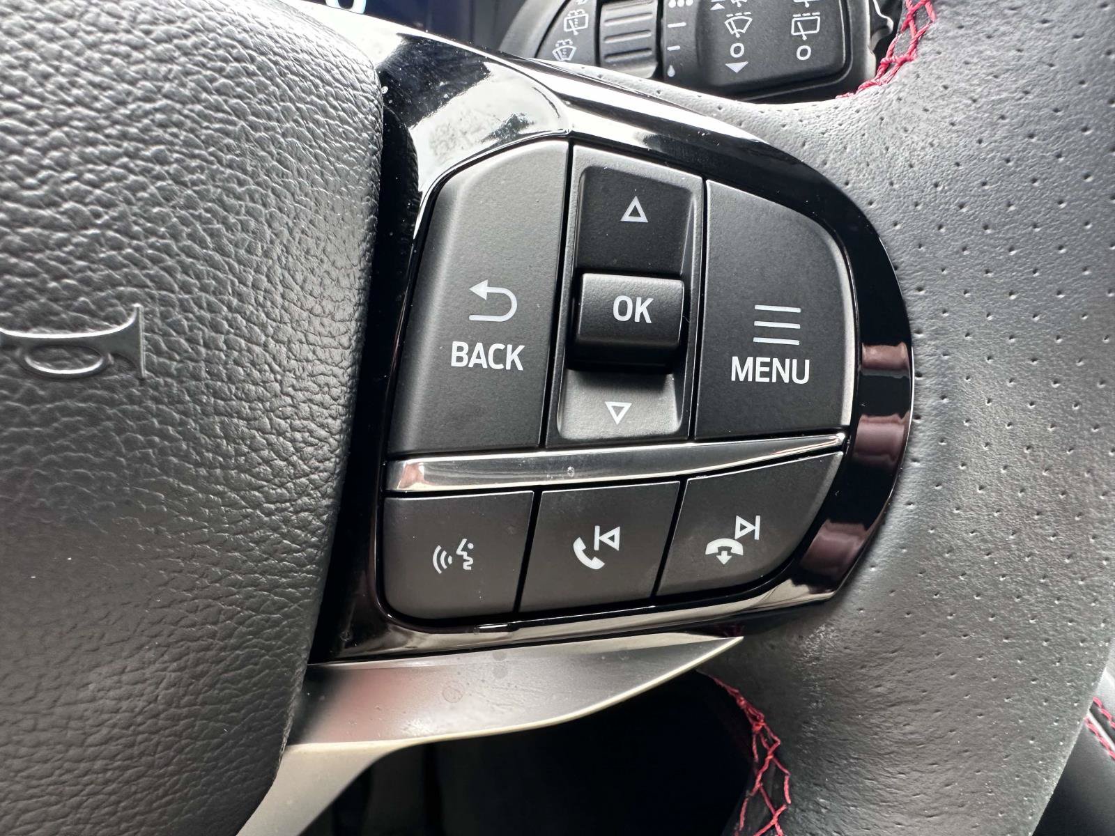 Used 2026 Ford Explorer ST-Line w/ ST-Line Street Pack AWD/4WD image 19