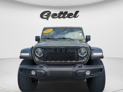 Used 2025 Jeep Wrangler Unlimited Sport AWD/4WD image 2