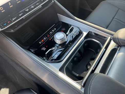 New 2026 Jeep Grand Wagoneer Limited image 25