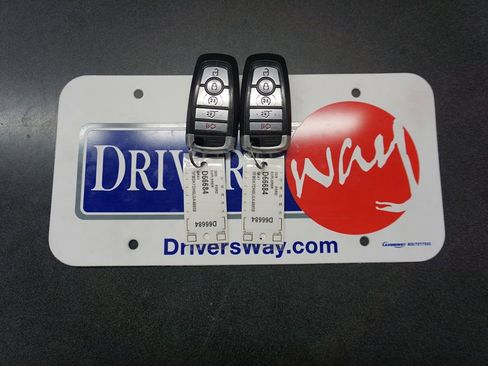 Used 2020 Ford Explorer XLT w/ Equipment Group 202A image 18