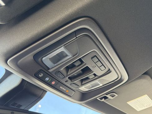 Used 2023 GMC Sierra 3500 Denali image 13