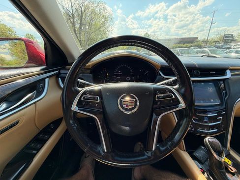 Used 2013 Cadillac XTS Luxury image 17