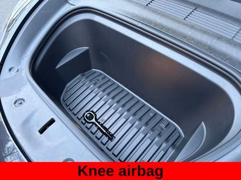 Used 2025 Tesla Model Y Long Range image 32