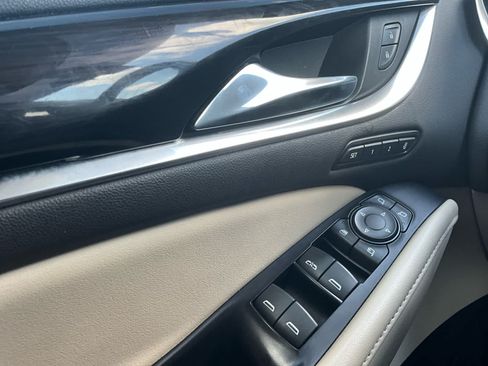 Used 2019 Buick Enclave Premium FWD image 16