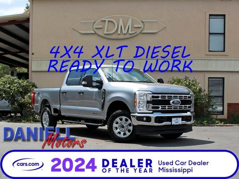 Used 2024 Ford F250 XLT image 1