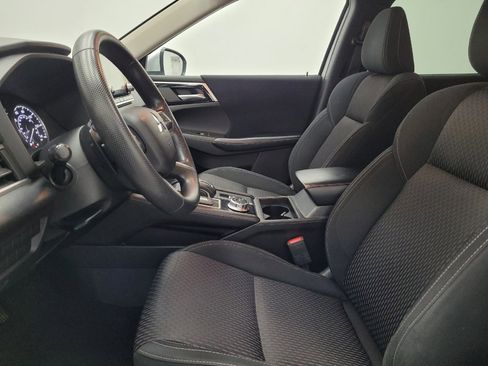 Used 2022 Mitsubishi Outlander ES FWD image 17