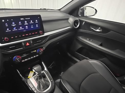 Used 2023 Kia Forte GT-Line FWD image 28