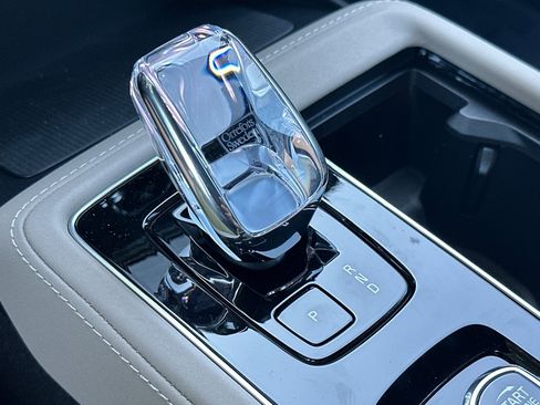 New 2026 Volvo XC90 B6 Plus w/ Protection Package Premier image 20