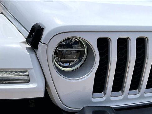 Used 2021 Jeep Wrangler Unlimited Sahara w/ Cold Weather Group AWD/4WD image 25