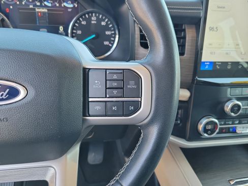 Used 2023 Ford Expedition Limited image 14