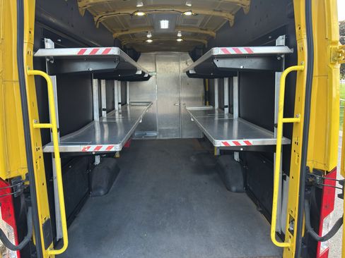 Used 2019 Ford Transit 250 148 High Roof Extended RWD image 17