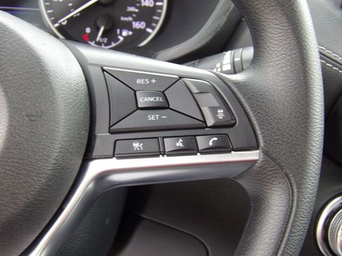 Used 2025 Nissan Sentra SV FWD image 14