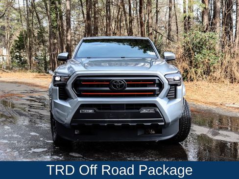 Used 2024 Toyota Tacoma TRD Off-Road image 2