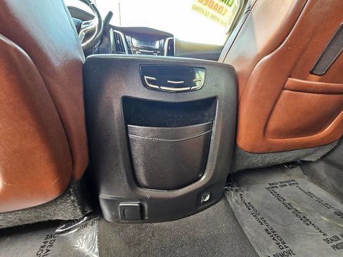 Used 2015 Cadillac Escalade Luxury image 23