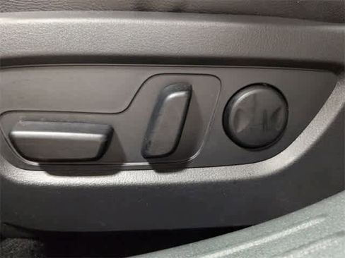 Used 2025 MAZDA CX-50 AWD 2.5 Hybrid w/ Premium Pkg image 18