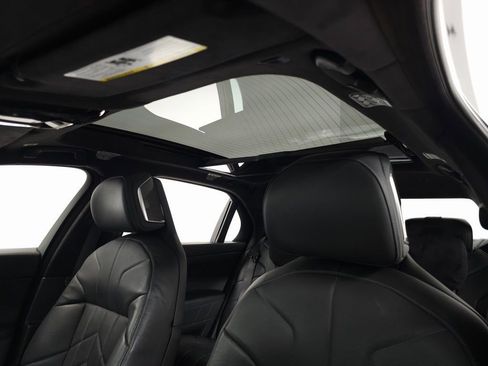 Used 2023 BMW 760i xDrive image 17