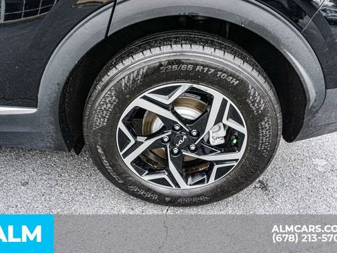 Used 2025 Kia Sportage LX FWD image 17