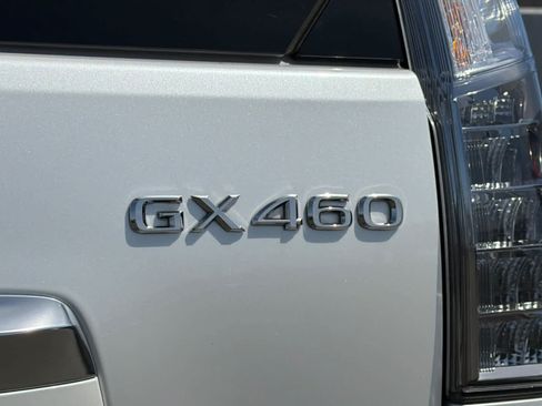 Certified 2023 Lexus GX 460 Luxury w/ Off Road Package AWD/4WD image 33