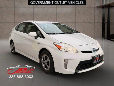 Used 2014 Toyota Prius One image 1