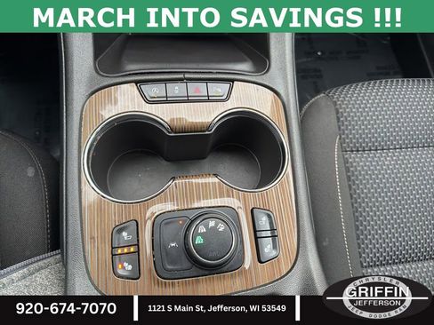 Used 2023 GMC Acadia SLE w/ Driver Convenience Package image 23