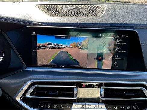 Used 2022 BMW X6 xDrive40i w/ M Sport Package image 20