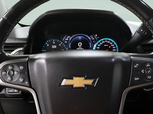 Used 2018 Chevrolet Suburban Premier AWD/4WD image 15