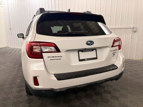Used 2017 Subaru Outback 3.6R Limited AWD/4WD image 4