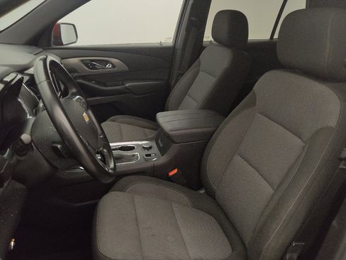 Used 2023 Chevrolet Traverse LT FWD image 17