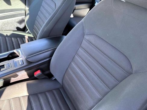 Used 2019 Ford Fusion SE image 15