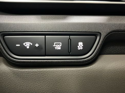Used 2026 Kia Carnival SX FWD image 36