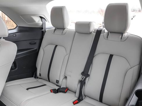 Used 2025 MAZDA CX-90 3.3 Turbo w/ Preferred Package image 34