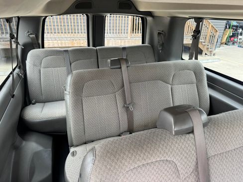 Used 2017 Chevrolet Express 3500 LT w/ LT Preferred Equipment Group image 31