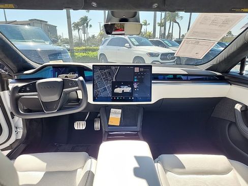Used 2021 Tesla Model S Plaid image 24