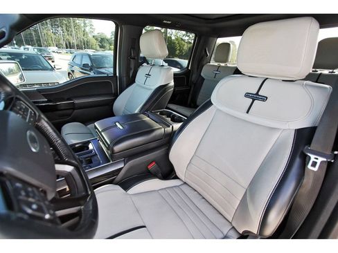 Used 2023 Ford F150 Lightning Platinum AWD/4WD image 38