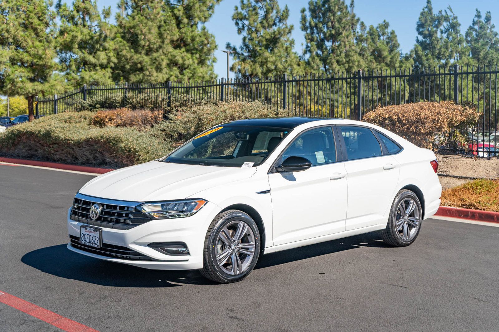 Used 2019 Volkswagen Jetta R-Line FWD image 5