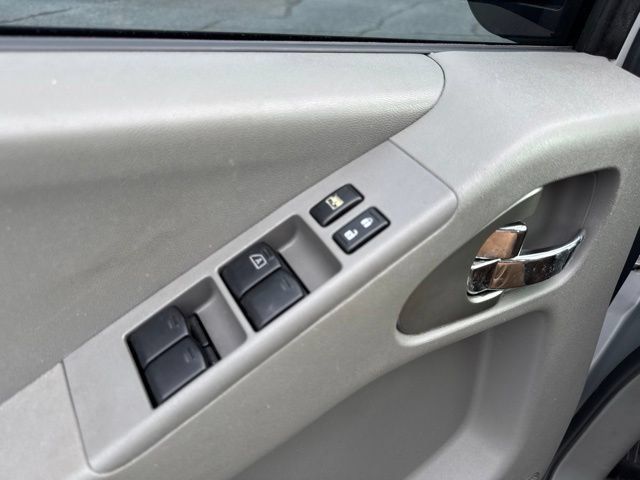 Used 2014 Nissan Frontier SV RWD image 29